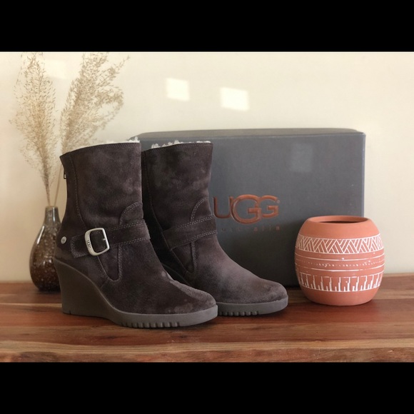 UGG Gisselle Wedges - Picture 12 of 12